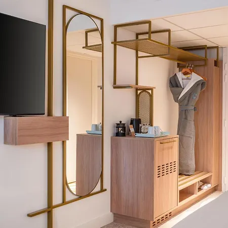 Hyatt Centric Hotel 4*