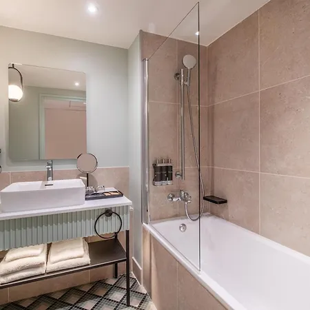 Hyatt Centric Hotel 4*