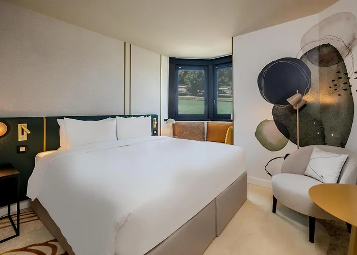 Hyatt Centric 호텔 4*