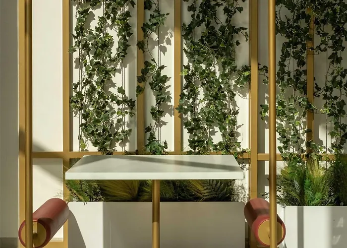 Hyatt Centric 호텔 4*