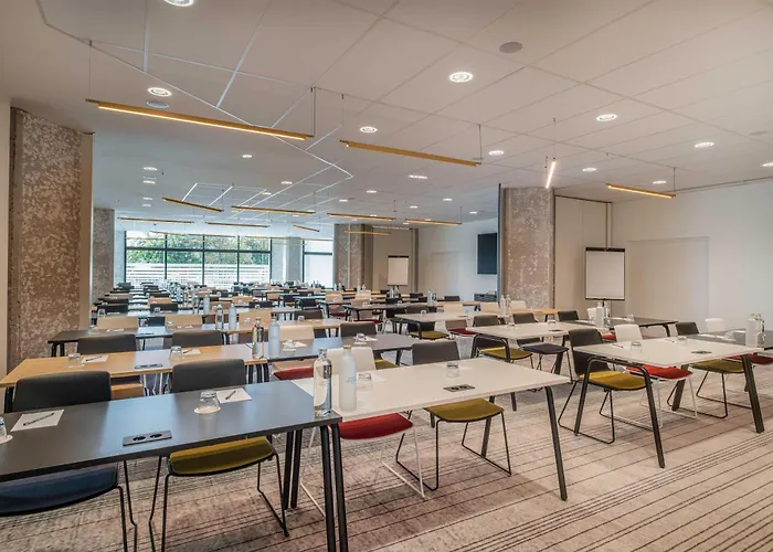 מלון Hyatt Centric 4*